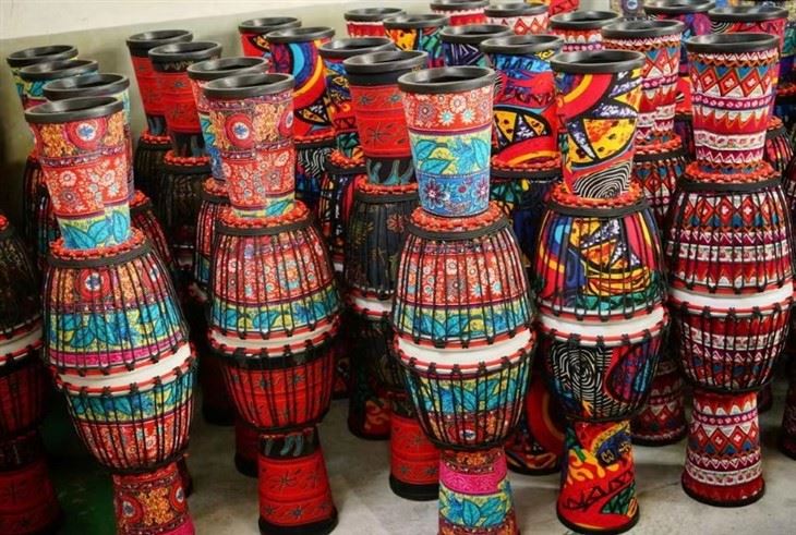 Tamburello in pelle di pecora, tamburello in PVC, tamburello leggero e molti altri tamburi africani